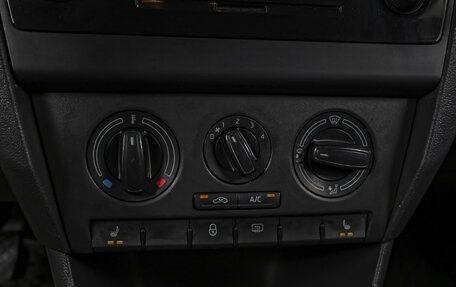 Skoda Rapid I, 2015 год, 928 000 рублей, 12 фотография