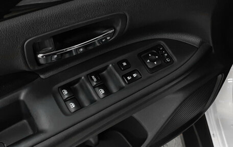 Mitsubishi Outlander III рестайлинг 3, 2016 год, 1 680 000 рублей, 19 фотография