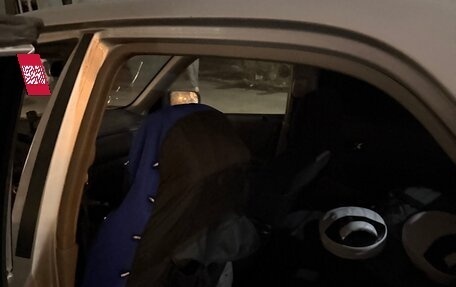 Mazda 323, 2002 год, 95 000 рублей, 8 фотография