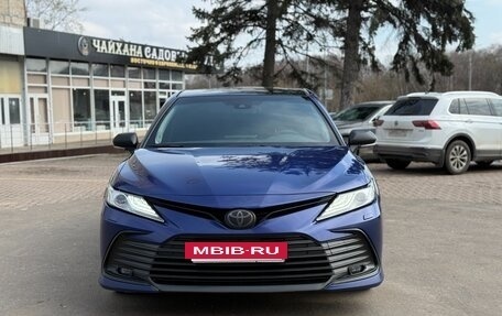 Toyota Camry, 2021 год, 2 990 000 рублей, 2 фотография