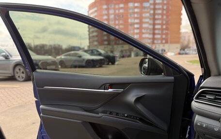 Toyota Camry, 2021 год, 2 990 000 рублей, 10 фотография