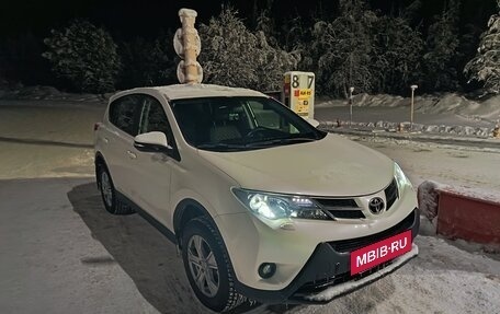 Toyota RAV4, 2013 год, 2 350 000 рублей, 10 фотография