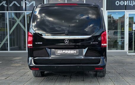 Mercedes-Benz V-Класс, 2014 год, 4 050 000 рублей, 4 фотография