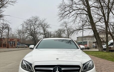 Mercedes-Benz E-Класс, 2017 год, 3 600 000 рублей, 1 фотография