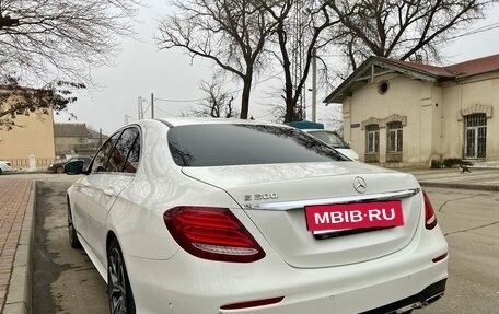 Mercedes-Benz E-Класс, 2017 год, 3 600 000 рублей, 8 фотография