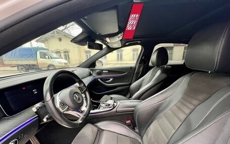 Mercedes-Benz E-Класс, 2017 год, 3 600 000 рублей, 3 фотография