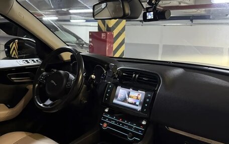 Jaguar F-Pace, 2018 год, 2 340 000 рублей, 3 фотография