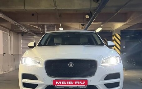 Jaguar F-Pace, 2018 год, 2 340 000 рублей, 9 фотография