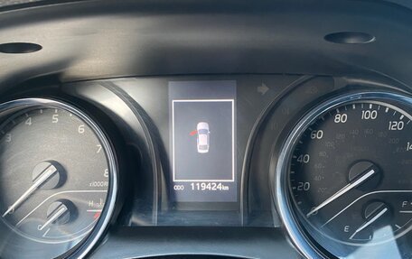 Toyota Camry, 2019 год, 1 999 000 рублей, 8 фотография