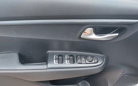 KIA Rio IV, 2019 год, 1 350 000 рублей, 14 фотография