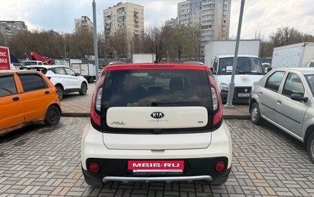 KIA Soul II рестайлинг, 2019 год, 1 850 000 рублей, 24 фотография