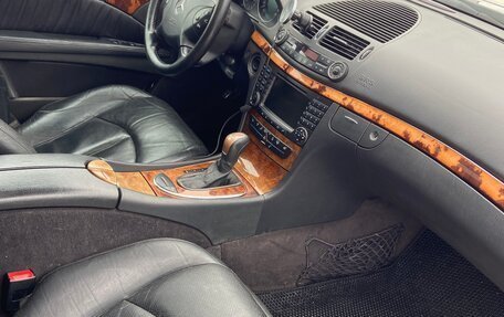 Mercedes-Benz E-Класс, 2003 год, 630 000 рублей, 10 фотография