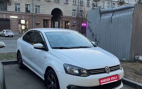 Volkswagen Polo VI (EU Market), 2013 год, 800 000 рублей, 3 фотография