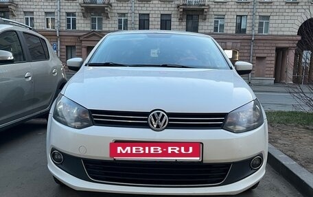 Volkswagen Polo VI (EU Market), 2013 год, 800 000 рублей, 2 фотография