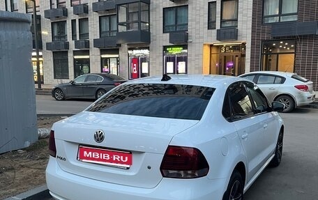 Volkswagen Polo VI (EU Market), 2013 год, 800 000 рублей, 4 фотография