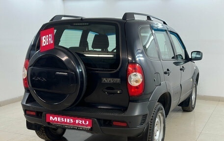 Chevrolet Niva I рестайлинг, 2017 год, 799 000 рублей, 4 фотография