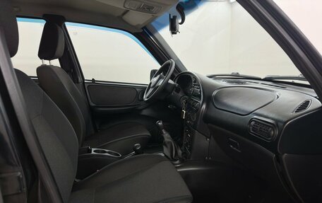 Chevrolet Niva I рестайлинг, 2017 год, 799 000 рублей, 9 фотография