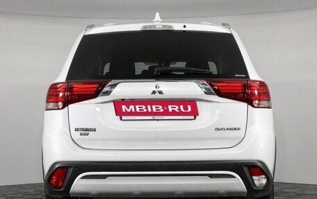 Mitsubishi Outlander III рестайлинг 3, 2019 год, 2 397 000 рублей, 7 фотография