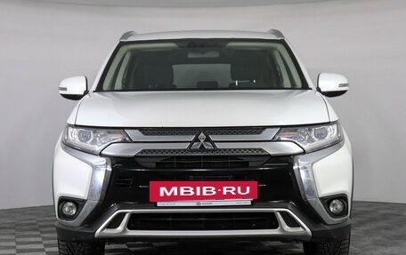 Mitsubishi Outlander III рестайлинг 3, 2019 год, 2 397 000 рублей, 3 фотография