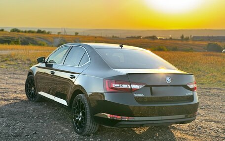 Skoda Superb III рестайлинг, 2015 год, 2 000 000 рублей, 3 фотография