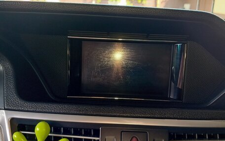 Mercedes-Benz E-Класс, 2011 год, 1 600 000 рублей, 2 фотография