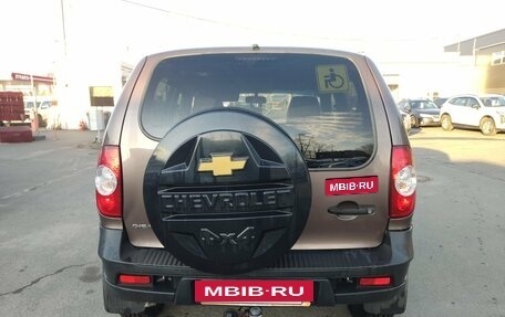 Chevrolet Niva I рестайлинг, 2017 год, 739 000 рублей, 6 фотография