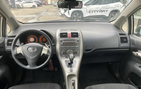 Toyota Auris II, 2007 год, 689 000 рублей, 10 фотография