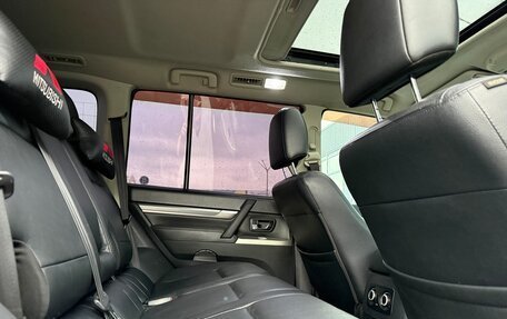 Mitsubishi Pajero IV, 2013 год, 2 490 000 рублей, 4 фотография