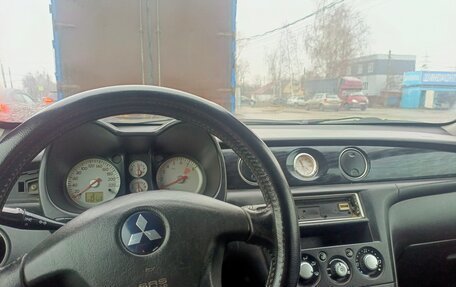 Mitsubishi Outlander III рестайлинг 3, 2003 год, 395 000 рублей, 8 фотография