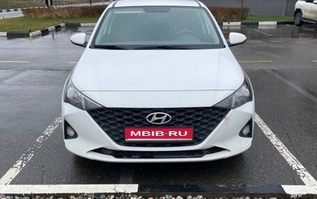 Hyundai Solaris II рестайлинг, 2021 год, 1 745 000 рублей, 1 фотография