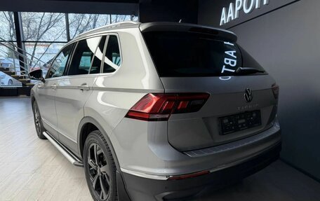 Volkswagen Tiguan II, 2021 год, 3 250 000 рублей, 4 фотография