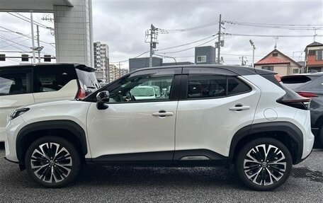 Toyota Yaris Cross, 2022 год, 1 473 000 рублей, 3 фотография