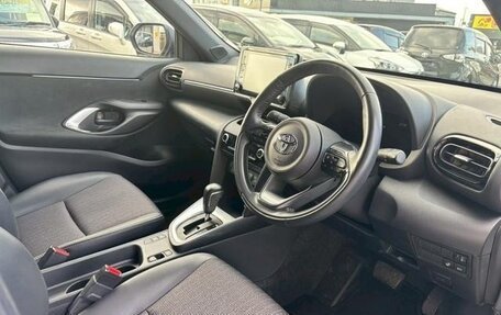 Toyota Yaris Cross, 2022 год, 1 473 000 рублей, 12 фотография