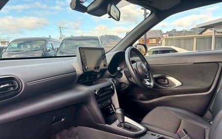 Toyota Yaris Cross, 2022 год, 1 473 000 рублей, 13 фотография