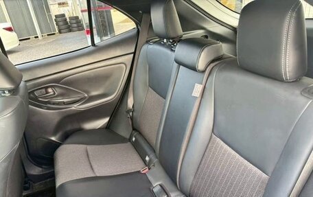 Toyota Yaris Cross, 2022 год, 1 473 000 рублей, 19 фотография