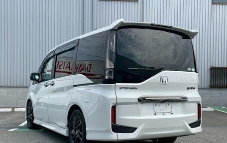 Honda Stepwgn IV, 2020 год, 1 820 000 рублей, 7 фотография