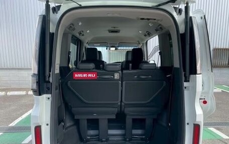 Honda Stepwgn IV, 2020 год, 1 820 000 рублей, 9 фотография