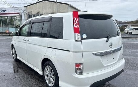Toyota ISis I, 2014 год, 1 315 000 рублей, 6 фотография