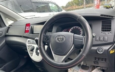Toyota ISis I, 2014 год, 1 315 000 рублей, 15 фотография