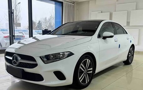 Mercedes-Benz A-Класс, 2021 год, 1 965 000 рублей, 5 фотография