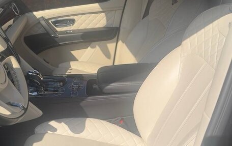 Bentley Bentayga I, 2016 год, 10 000 000 рублей, 11 фотография