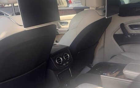 Bentley Bentayga I, 2016 год, 10 000 000 рублей, 12 фотография