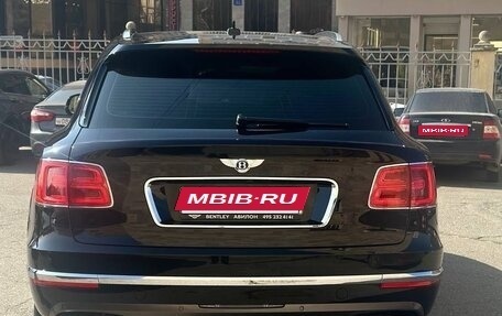 Bentley Bentayga I, 2016 год, 10 000 000 рублей, 5 фотография