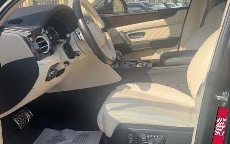 Bentley Bentayga I, 2016 год, 10 000 000 рублей, 7 фотография