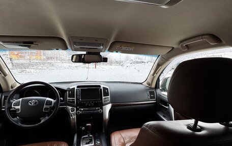 Toyota Land Cruiser 200, 2014 год, 4 800 000 рублей, 18 фотография