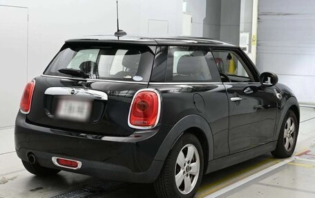 MINI Hatch, 2017 год, 820 000 рублей, 2 фотография