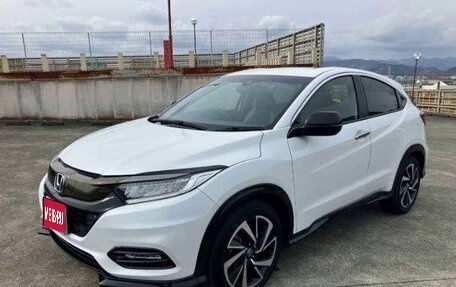 Honda Vezel, 2021 год, 1 530 000 рублей, 1 фотография