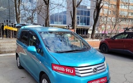 Honda Freed I, 2011 год, 890 000 рублей, 1 фотография
