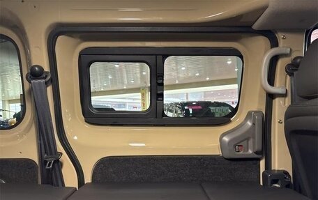 Nissan NV200, 2018 год, 1 710 000 рублей, 13 фотография