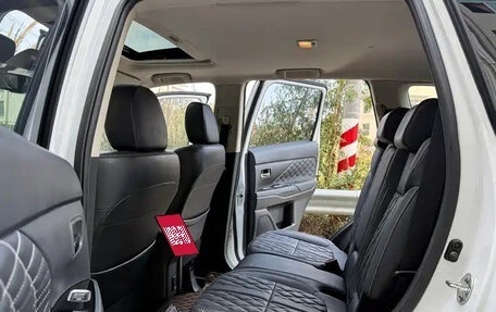 Mitsubishi Outlander III рестайлинг 3, 2022 год, 1 750 008 рублей, 14 фотография